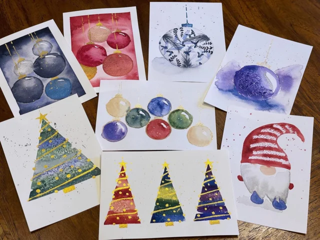 I have really enjoyed this Christmassy painting! So glad my friend asked me to make some cards for our church helpers, because it set me on a roll!
#watercolor #watercolour #christmas #christmascards #watercolorcards